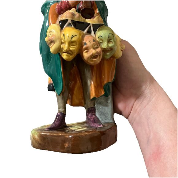 Halloween Antique Royal Doulton “The Mask Seller” Figurine Retired 2103 - Picture 7 of 16